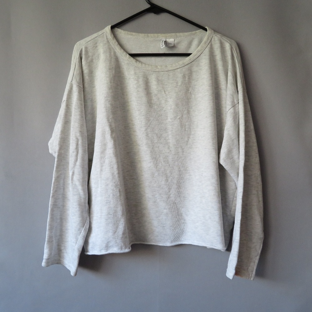 H&M CREW NECK LONG SLEEVE GRAY SWEATSHIRT